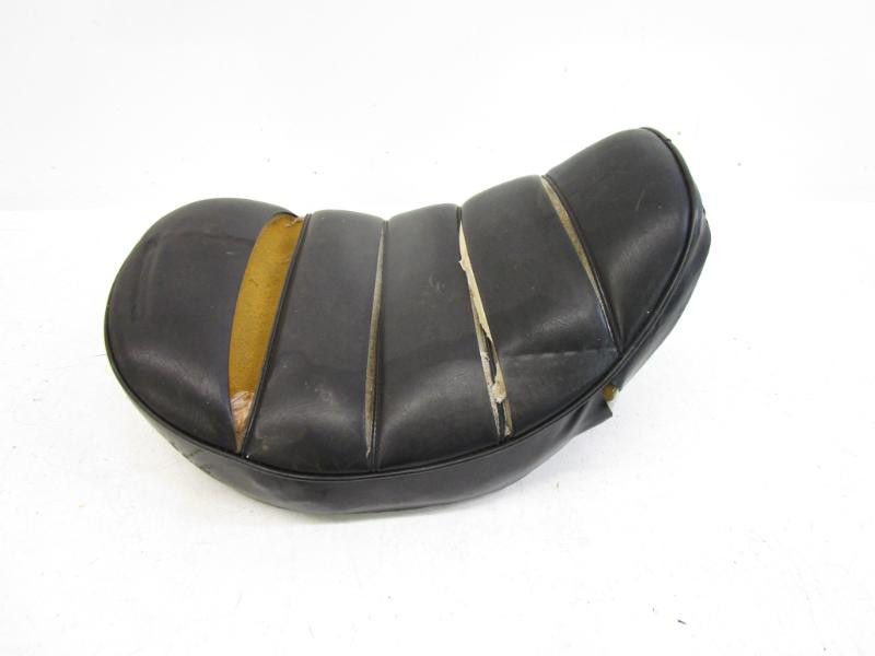 ベッド 86 Suzuki LS 650 Savage Driver Seat Pan Foam 45100-24B21-4HS 1986